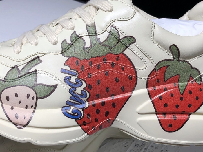 G*u*i1 rhyton sneaker