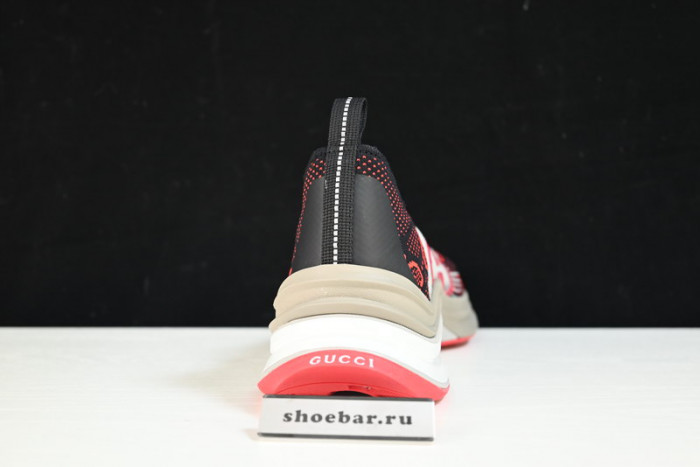 G*u*i1 sneaker