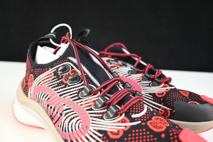 G*u*i1 sneaker