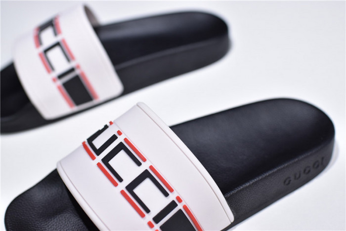 G*u*i1 sandals