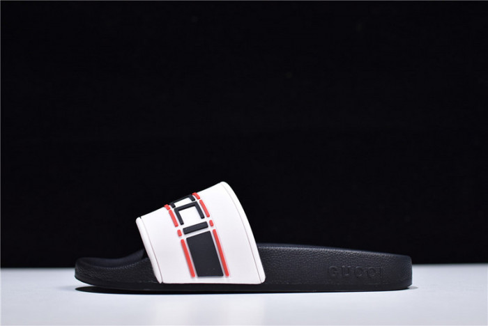 G*u*i1 sandals