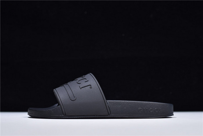 G*u*i1 sandals
