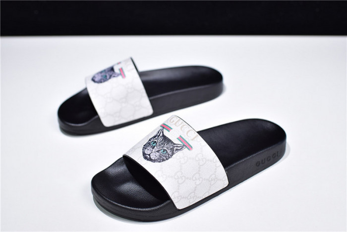G*u*i1 sandals