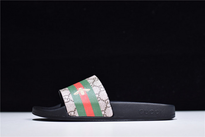 G*u*i1 sandals