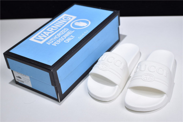 G*u*i1 sandals