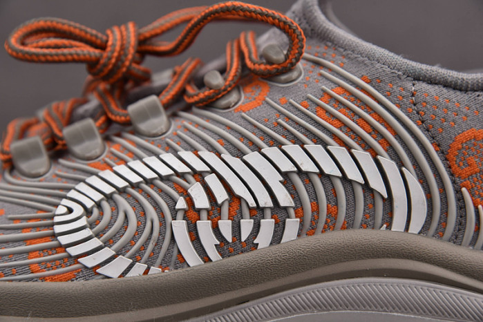 G*u*i1 sneaker