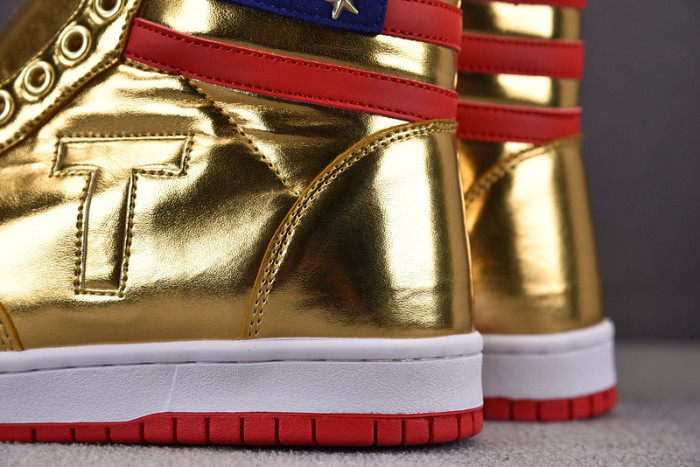 Trump NEVER SURRENDER HIGH-TOP SNEAKER